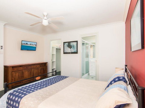 1/54 Parkes, Airconditioned - New South Wales Tourism  3