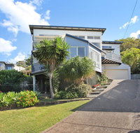 10 Barra Crescent Coolum Beach 500 BOND WIFI walking distance to beach - New South Wales Tourism 