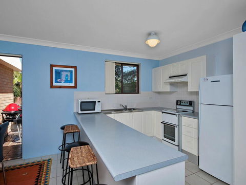 12 'Commodore', 6 Intrepid Close - Beautiful Water Views - New South Wales Tourism  3