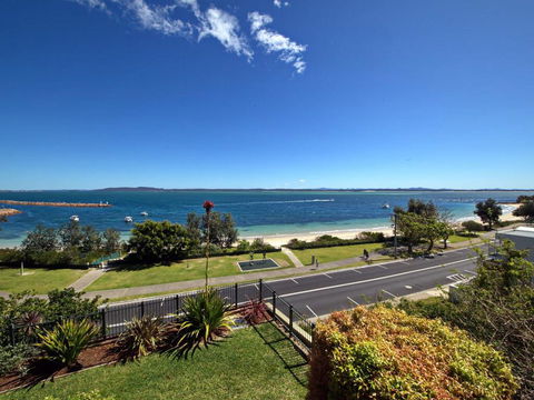 12 'Kiah', 53 Victoria Pde - Panoramic Water Views In The Heart Of Nelson Bay - New South Wales Tourism  0