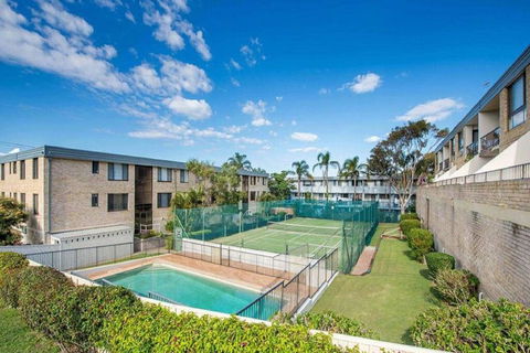 14 'THE DUNES', 38 MARINE DR - LARGE UNIT WITH POOL, TENNIS COURT AND DIRECTLY ACROSS FROM FINGAL - New South Wales Tourism  0