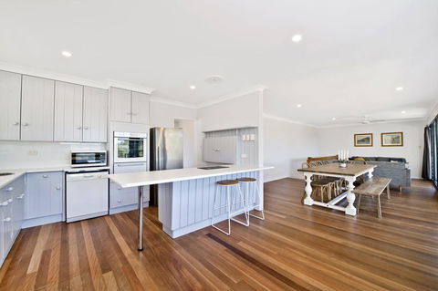 143 Matthew Flinders Drive, Port Macquarie - New South Wales Tourism  3