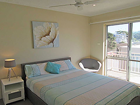 15 'Kanangra', 39 Soldiers Point Road - Fantastic Unit Right On The Water - New South Wales Tourism  1