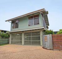 18 Northbeach Place Mudjimba Beach - Pet Friendly Linen Included WIFI - New South Wales Tourism 