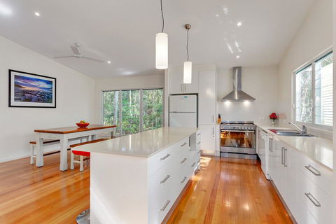 19 Satinwood - Natures Retreat With A Bit Of Sandy Feet - New South Wales Tourism  0