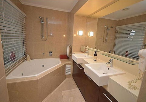 2 BDR/Apt/Foxtel/WiFi/Pool/parking/Spa/Hervey Bay - New South Wales Tourism  2