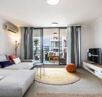 2 Bedroom 2 Bathroom Apt with Balcony and Parking - New South Wales Tourism 