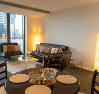 2 Bedroom Apartment with City Views - New South Wales Tourism 