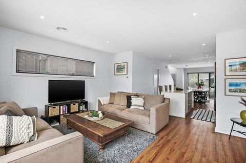 2 Bedroom Townhouse - Family & Corporate Bookings Only - New South Wales Tourism  2