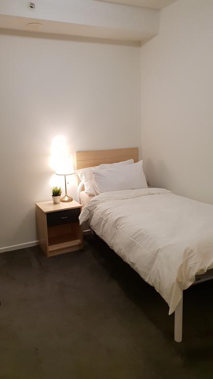 2 Bedrooms CBD FREE Tram Apartment (Melb Central, China Town, Queen Victoria Market, Melbourne University, RMIT, Etc) - New South Wales Tourism  3
