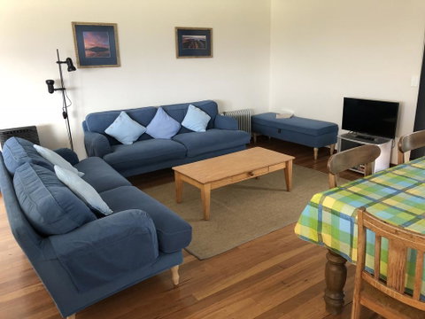 2 Jocelyn Street. Dalmeny - New South Wales Tourism  3