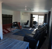 2-29 Rumbalara Avenue - Rainbow Beach Bring your dog or your cat or bring both Free Wi-Fi - New South Wales Tourism 