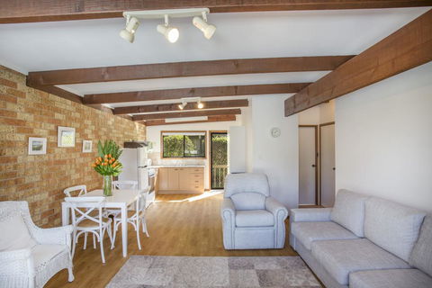 2/81 Clyde St - Villa De Golf At Mollymook - New South Wales Tourism  0