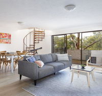 20 Booneroo - Walk To The Beach - New South Wales Tourism 