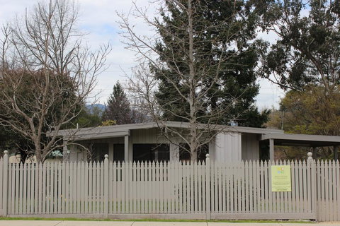 20 Toorak Rd, Bright - New South Wales Tourism  0