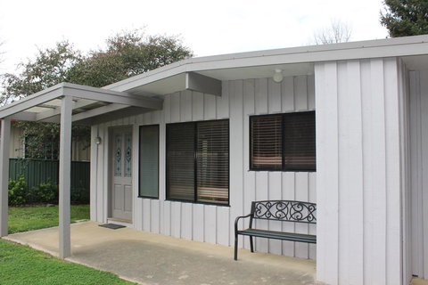 20 Toorak Rd, Bright - New South Wales Tourism  1