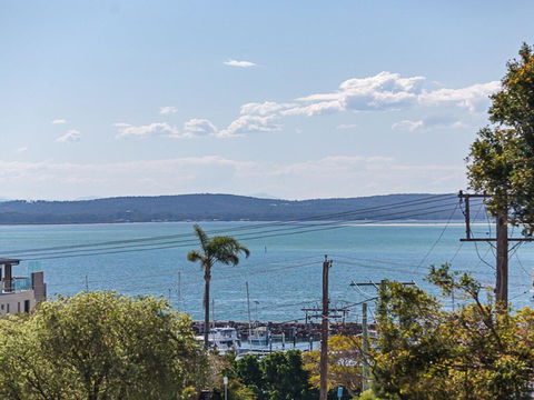 23 'The Commodore' 9-11 Donald Street - Delightful Unit With Gorgeous Water Views - New South Wales Tourism  0