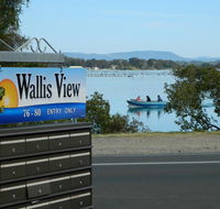 26 Wallis View - Opposite the Lake - 3 Bedroom Apartment - Sleeps 8 - New South Wales Tourism 