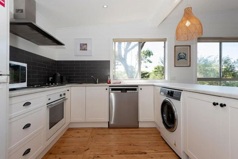 Beachfront Bliss Broulee - New South Wales Tourism  2