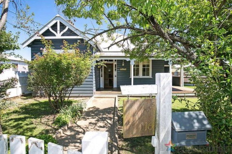 Belltrees - Central, Cosy And Convenient - New South Wales Tourism  0