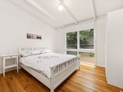 BRIDGEWATER BABY..a Family Favorite - New South Wales Tourism  4