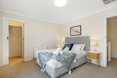 Bright & Lovely @ Balwyn Townhouse W Parking BBQ - New South Wales Tourism  4