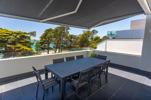 C-Scape Penthouse - Cowes Beach Front - New South Wales Tourism  3