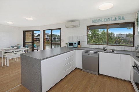 CANAL7-ON THE MOOLOOLABA CANAL! - New South Wales Tourism  1