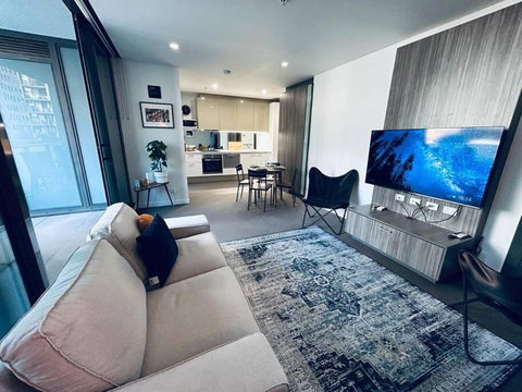 CBD Apartment - Best Amenities! - New South Wales Tourism  0