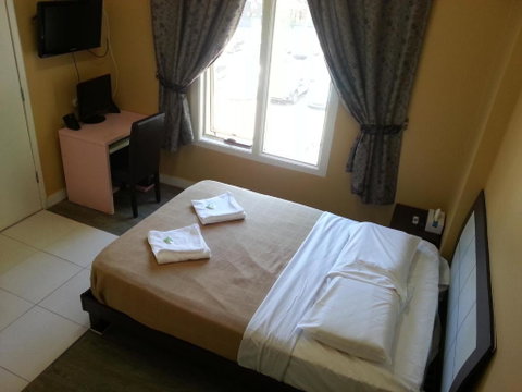 Central Private Hotel - New South Wales Tourism  4