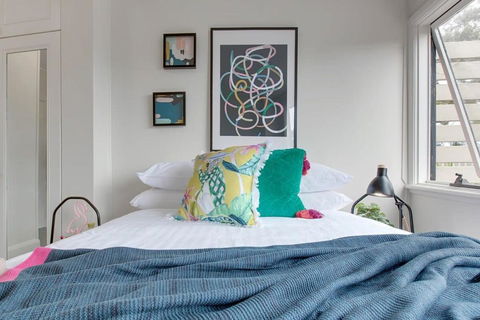 Cute Heritage Home With Balcony Close To The City - New South Wales Tourism  4
