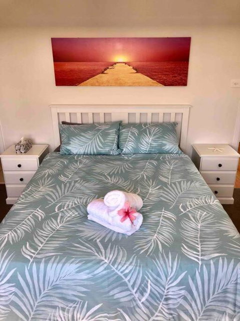 DELUXE Escape! Central, NEW & Spacious 3 Bed - New South Wales Tourism  1