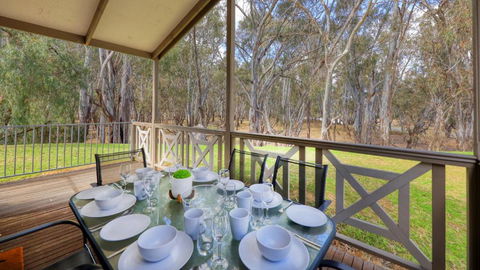 Deniliquin Riverside Caravan Park - New South Wales Tourism  0