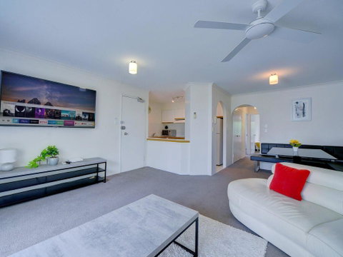 2BR Aloha Lane Main Beach Apartment - New South Wales Tourism  1
