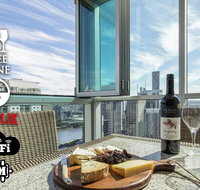 2BR EPIC VIEWS  CBD  2 Cars  Pool Wine Gym Netflix - New South Wales Tourism 