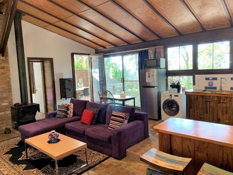 305 Montville - The Artist's Cottage - New South Wales Tourism  0