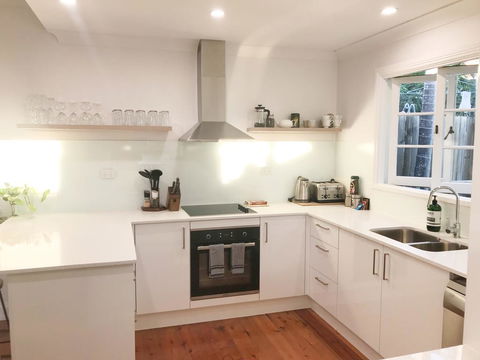 4 Bedroom House - Walk To Southbank - New South Wales Tourism  1