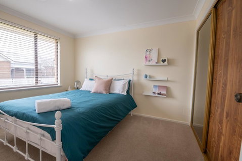 42 Rosemary Lane - Central Orange - Spacious Family Home - Quiet Lane - New South Wales Tourism  2