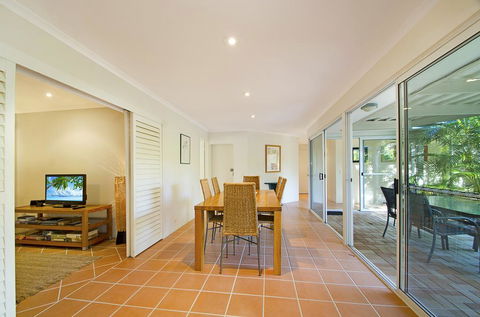 44 Cooran Court - New South Wales Tourism  2