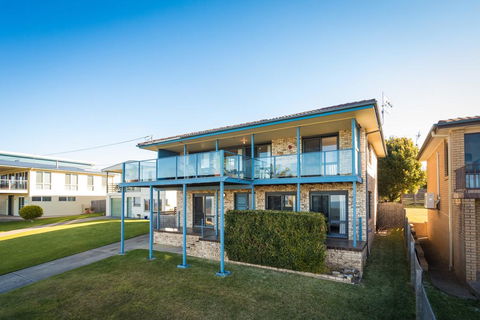 45 Hillside Cres Beach House - New South Wales Tourism  0