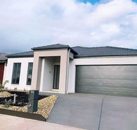 4Bed 2Bath Cozy Guesthouse in Tarneit - New South Wales Tourism 