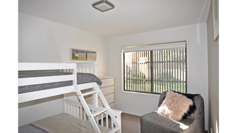 52 ON BAYVIEW - PET FRIENDLY (OUTSIDE ONLY) - New South Wales Tourism  3