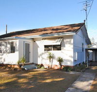 59 Wharf Street Opposite Bowling Club - New South Wales Tourism 