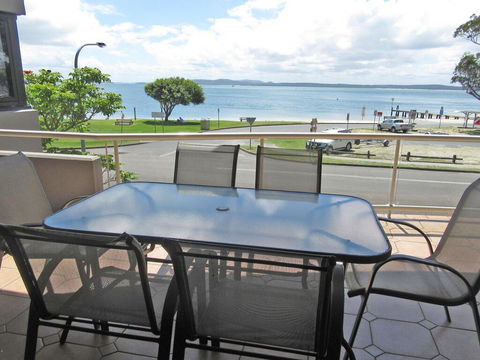 7 'Florentine' 11 Columbia Close - Air Conditioned Unit With Fantastic Views Of Little Beach - New South Wales Tourism  2