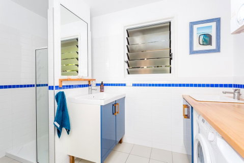 7 Naiad Court - Rainbow Shores, Perfect Beach House, Swimming Pool And Walk To Beach, Aircon, Wi-Fi - New South Wales Tourism  3