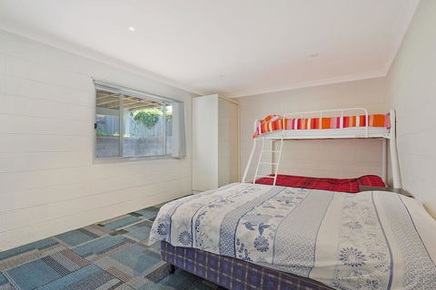 81 Dalmeny Drive - Beach House - New South Wales Tourism  3