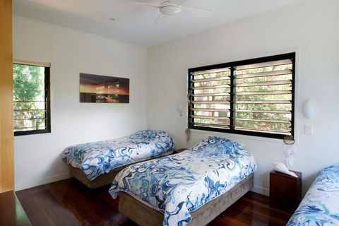 91 Tramican - Aquamarine - New South Wales Tourism  1