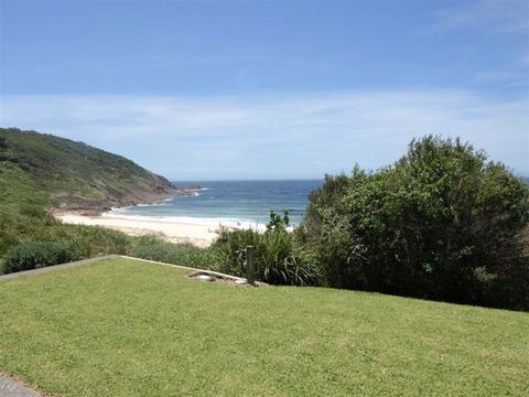 @BLUEYS - New South Wales Tourism  0