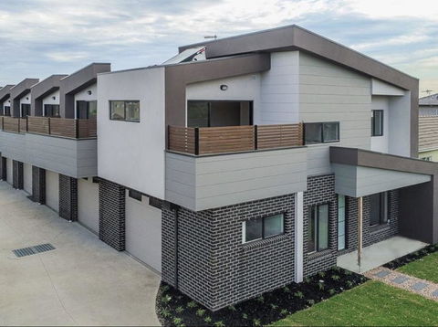 A Brand New Private Townhouse - New South Wales Tourism  0