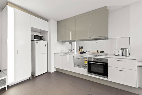 A Bright & Airy CBD Apt Next To Southern Cross - New South Wales Tourism  2
